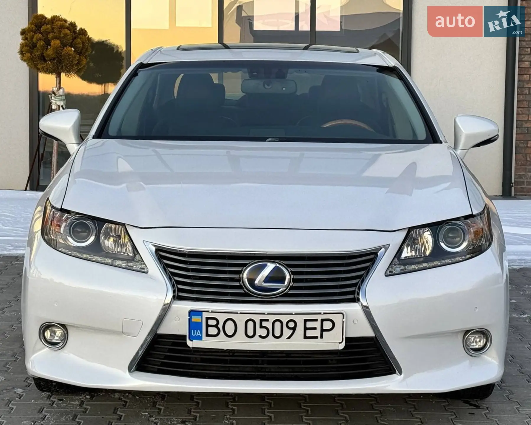 Lexus ES, 2015
