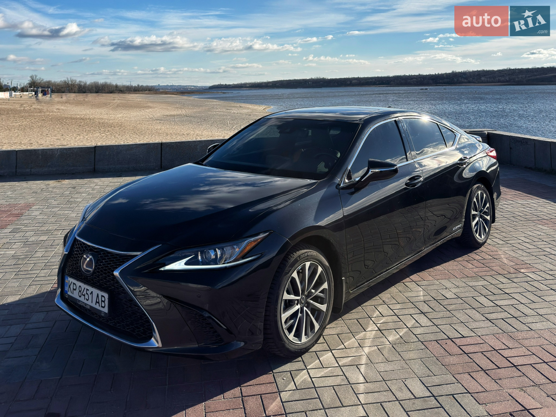 Lexus ES, 2021