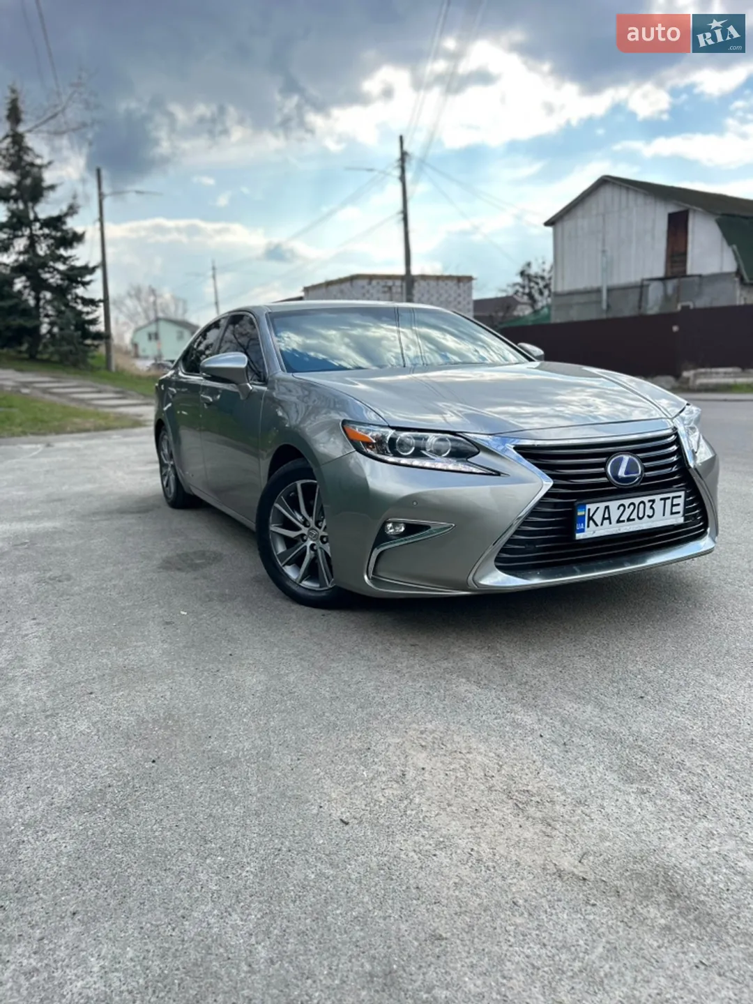 Lexus ES, 2017