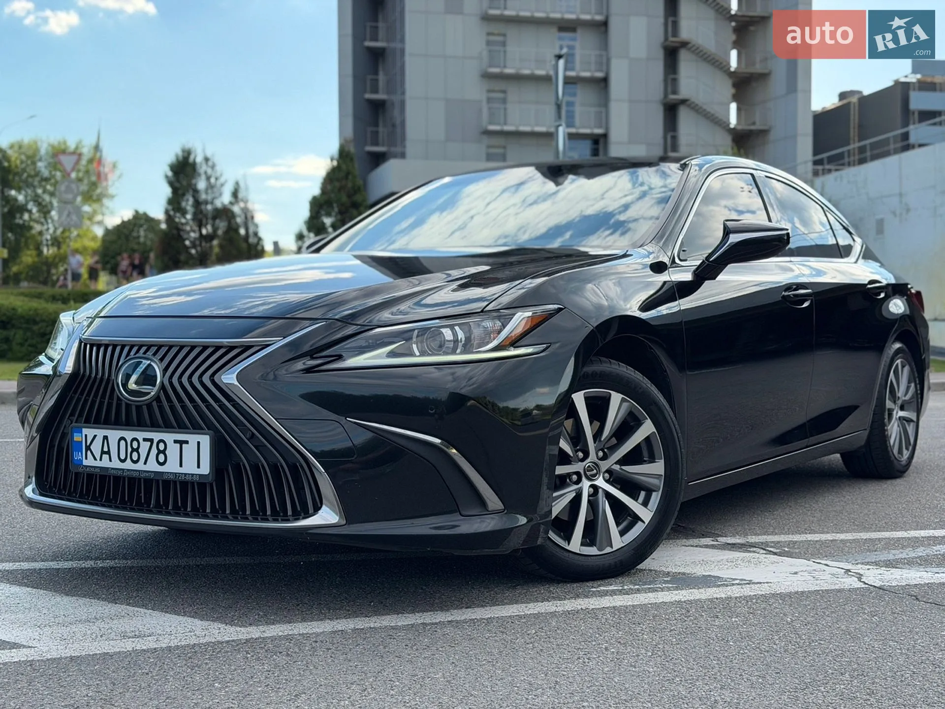 Lexus ES, 2019