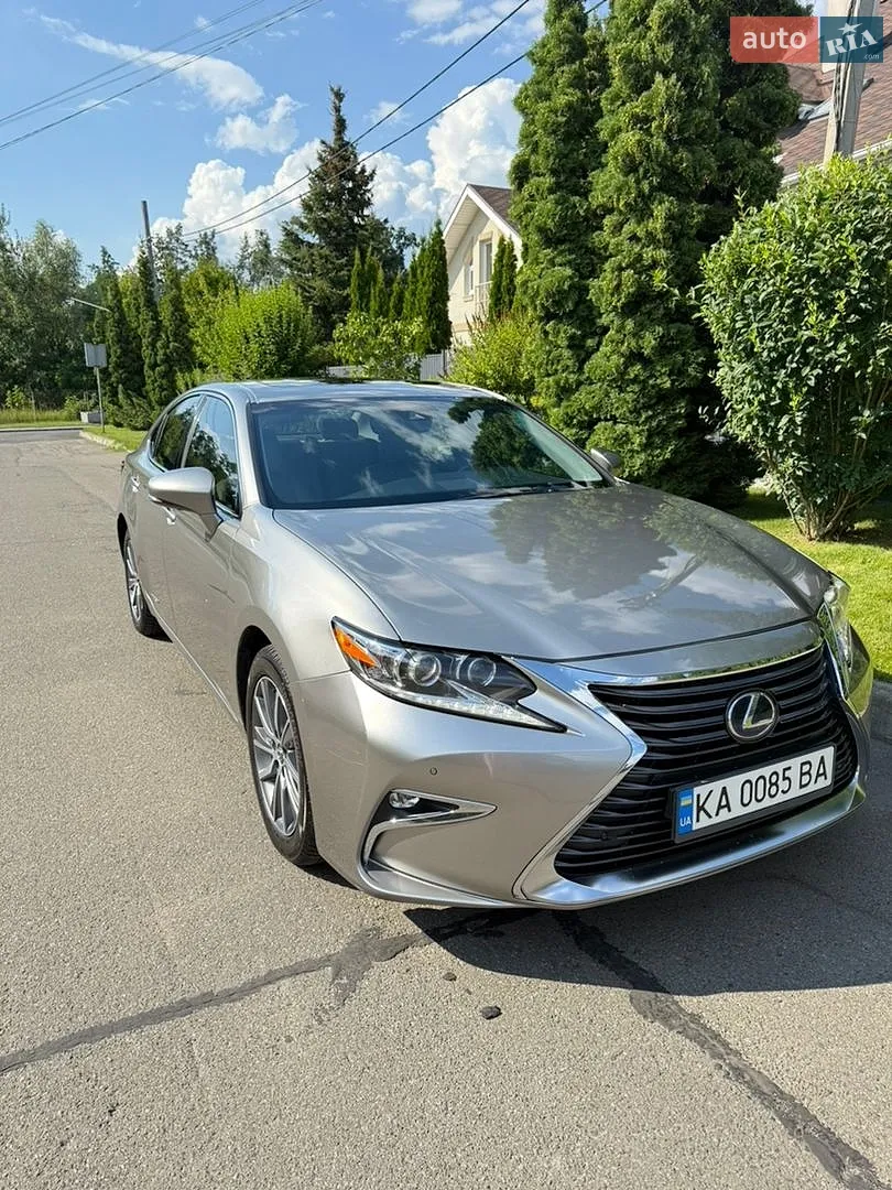 Lexus ES, 2017