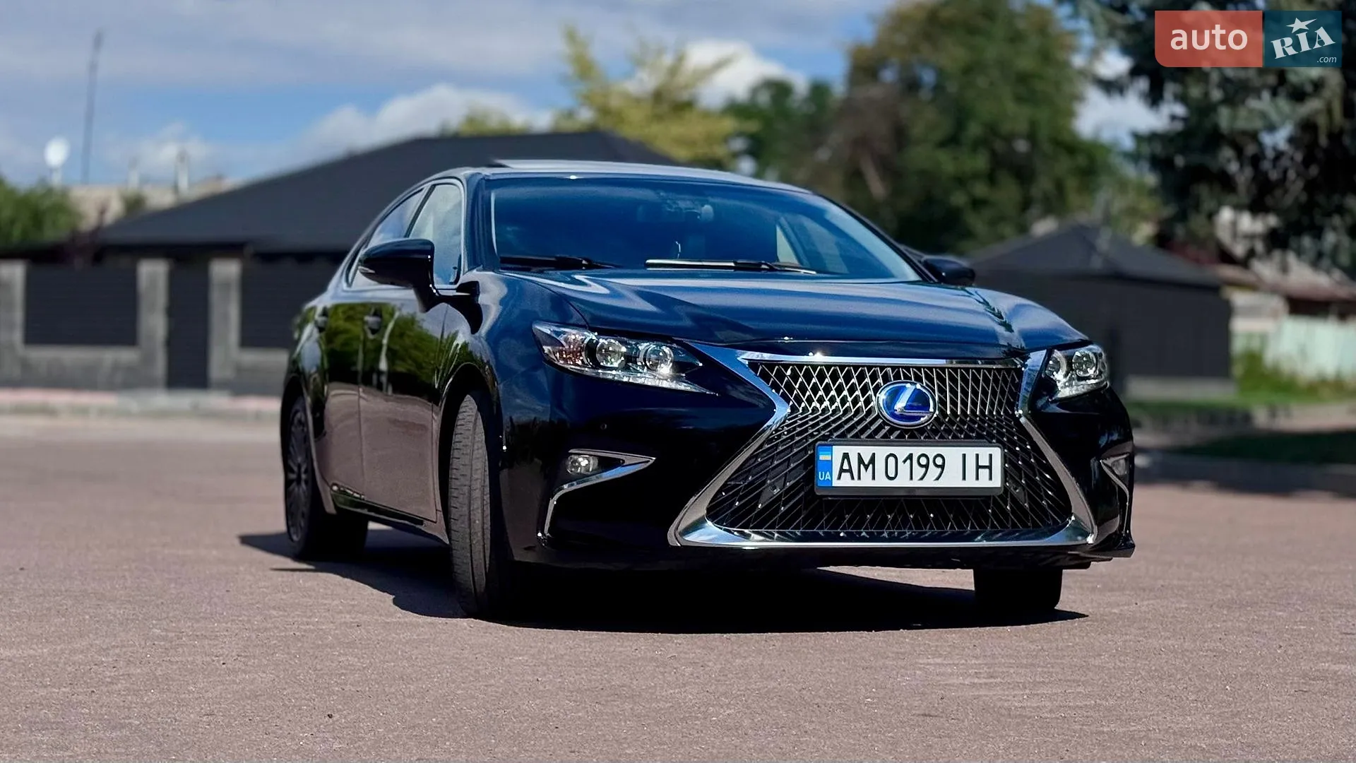 Lexus ES, 2013