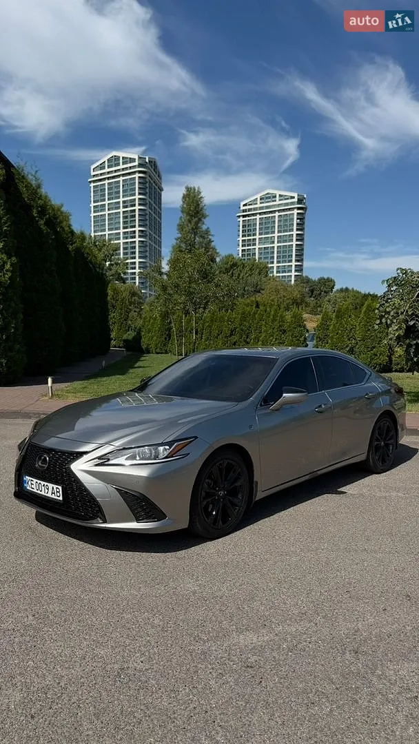 Lexus ES, 2023