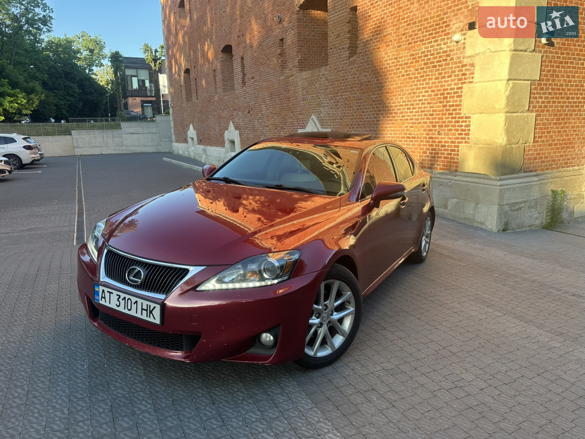 Lexus IS, 2011