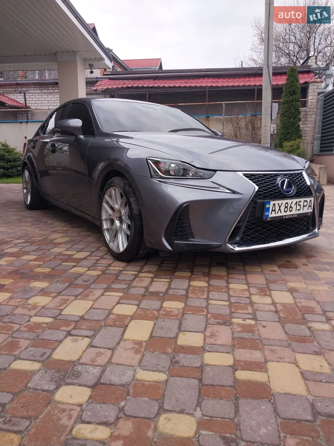 Lexus IS, 2019