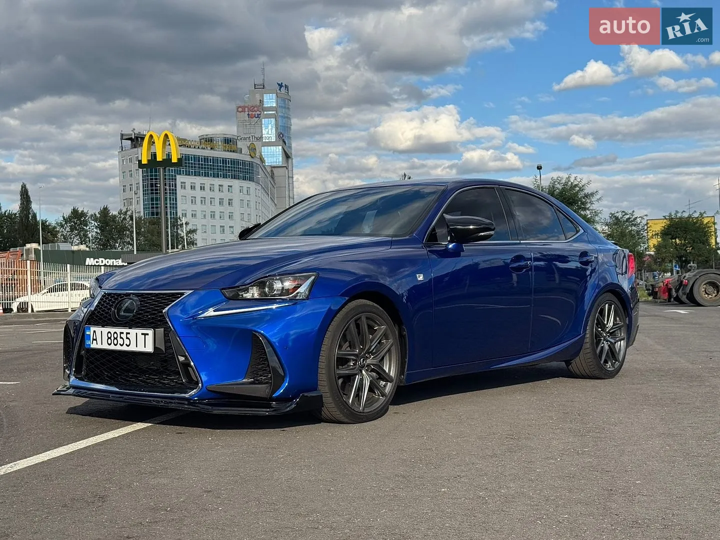 Lexus IS, 2019