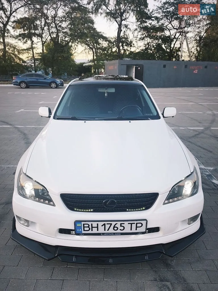 Lexus IS 1999 — 1