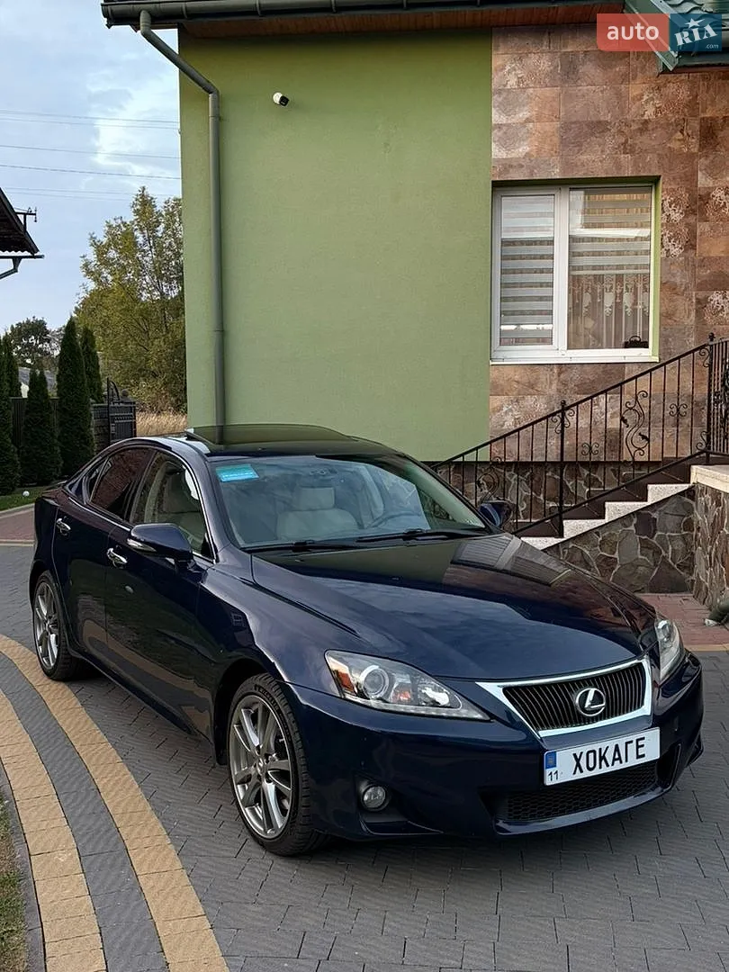 Lexus IS, 2010