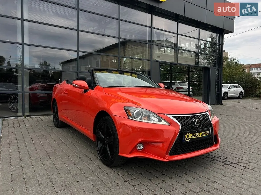 Lexus IS, 2012