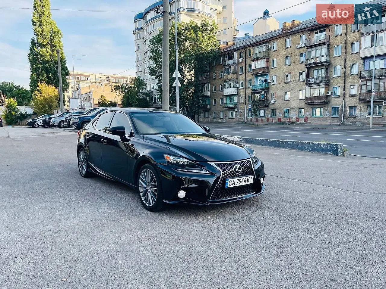Lexus IS, 2014