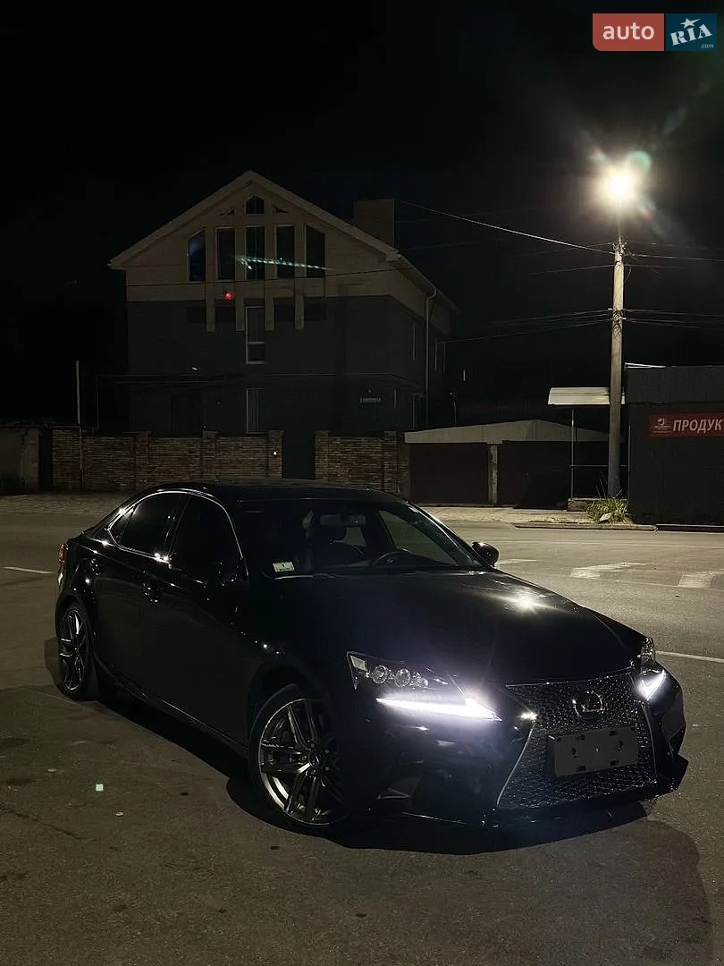 Lexus IS, 2015