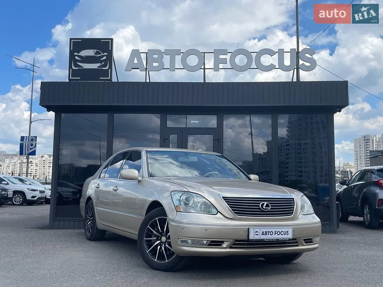 Lexus LS, 2005