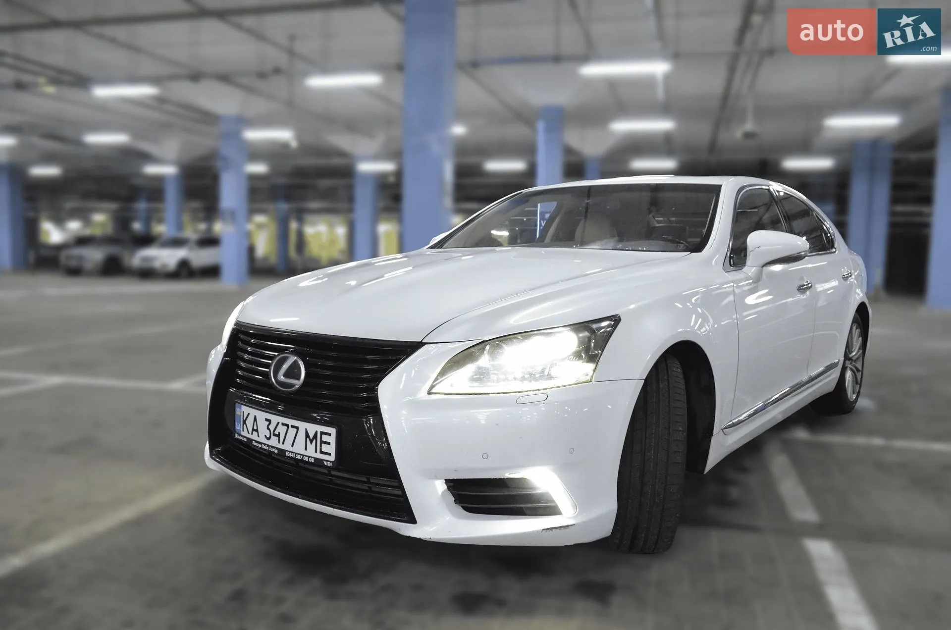 Lexus LS, 2013