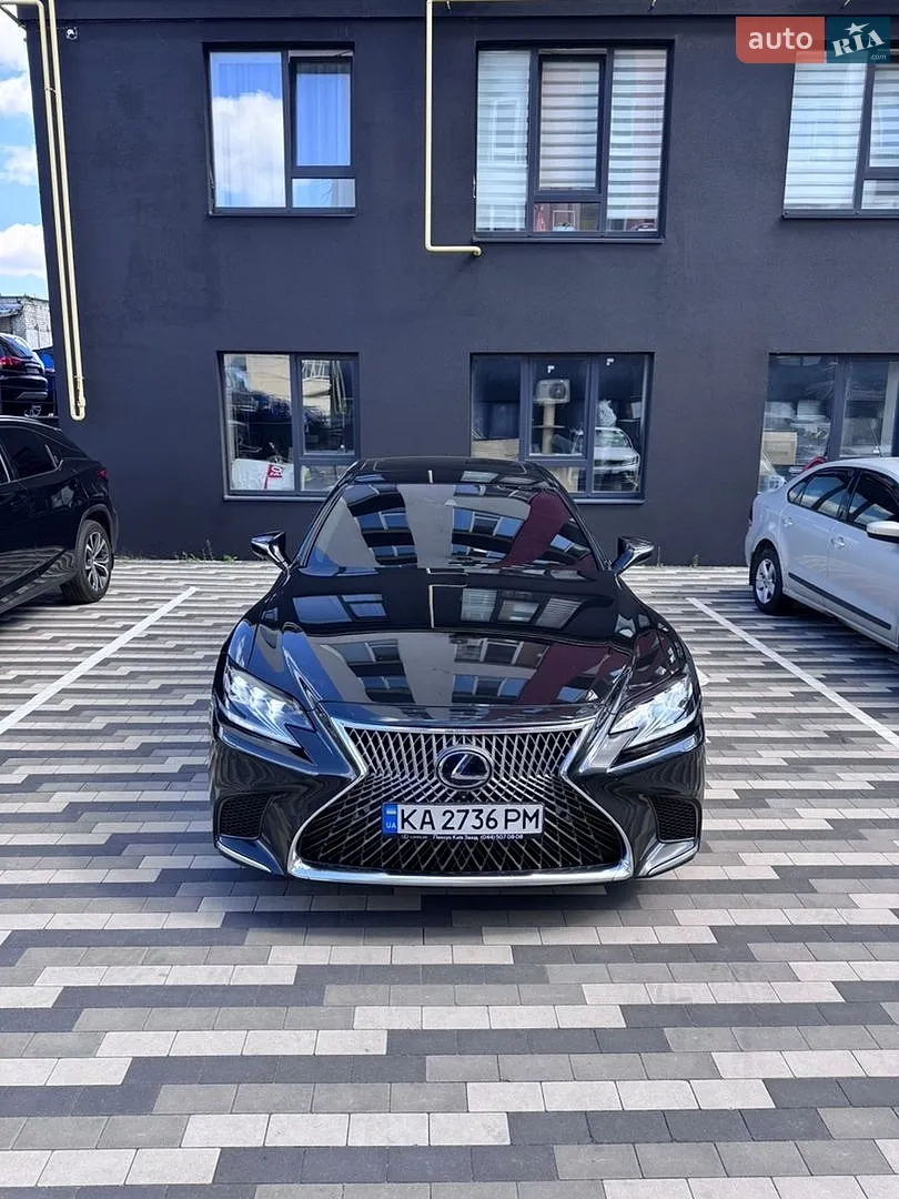 Lexus LS, 2018