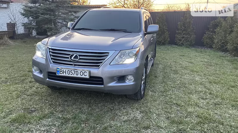 Lexus LX, 2008