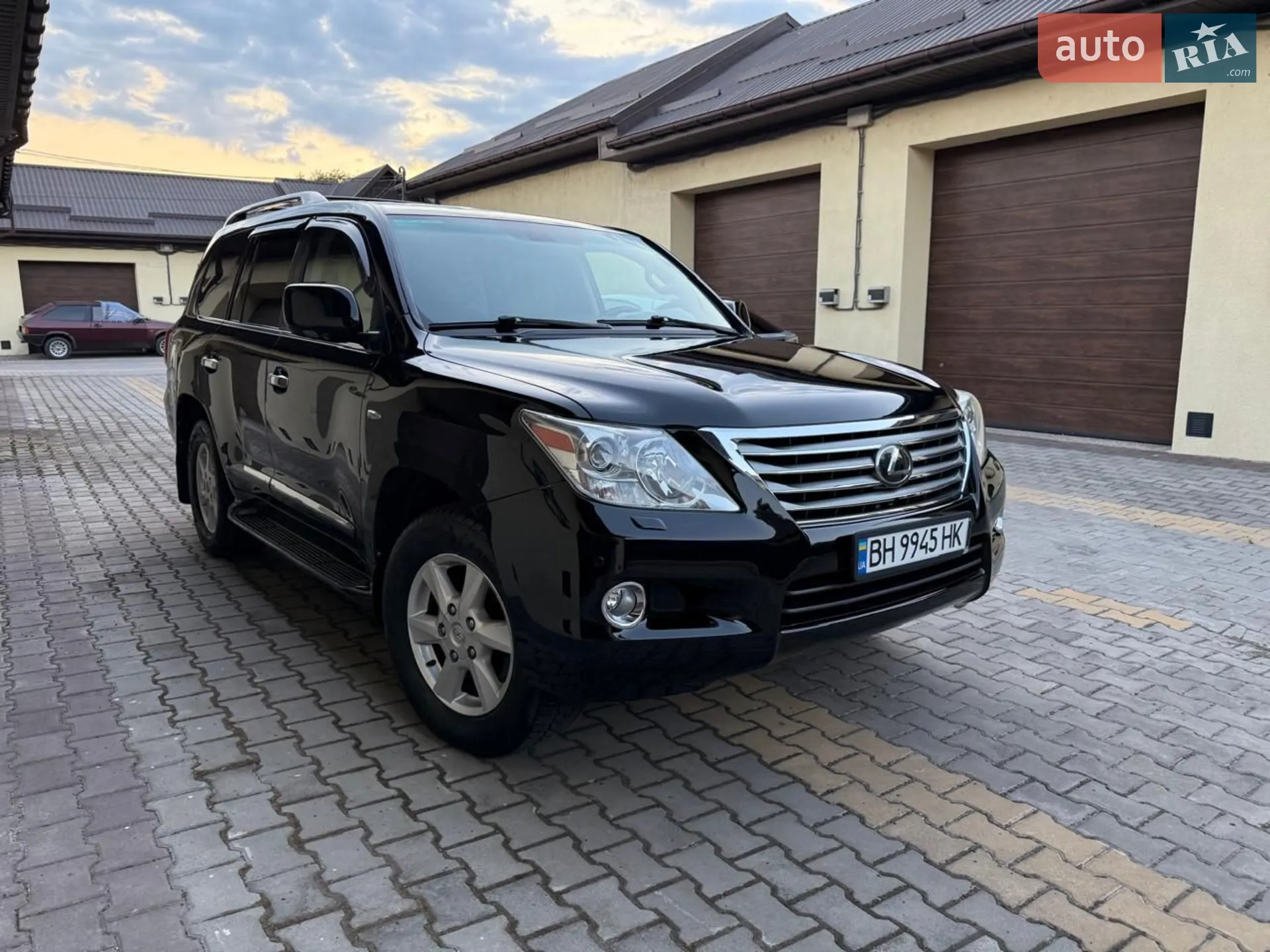 Lexus LX, 2008