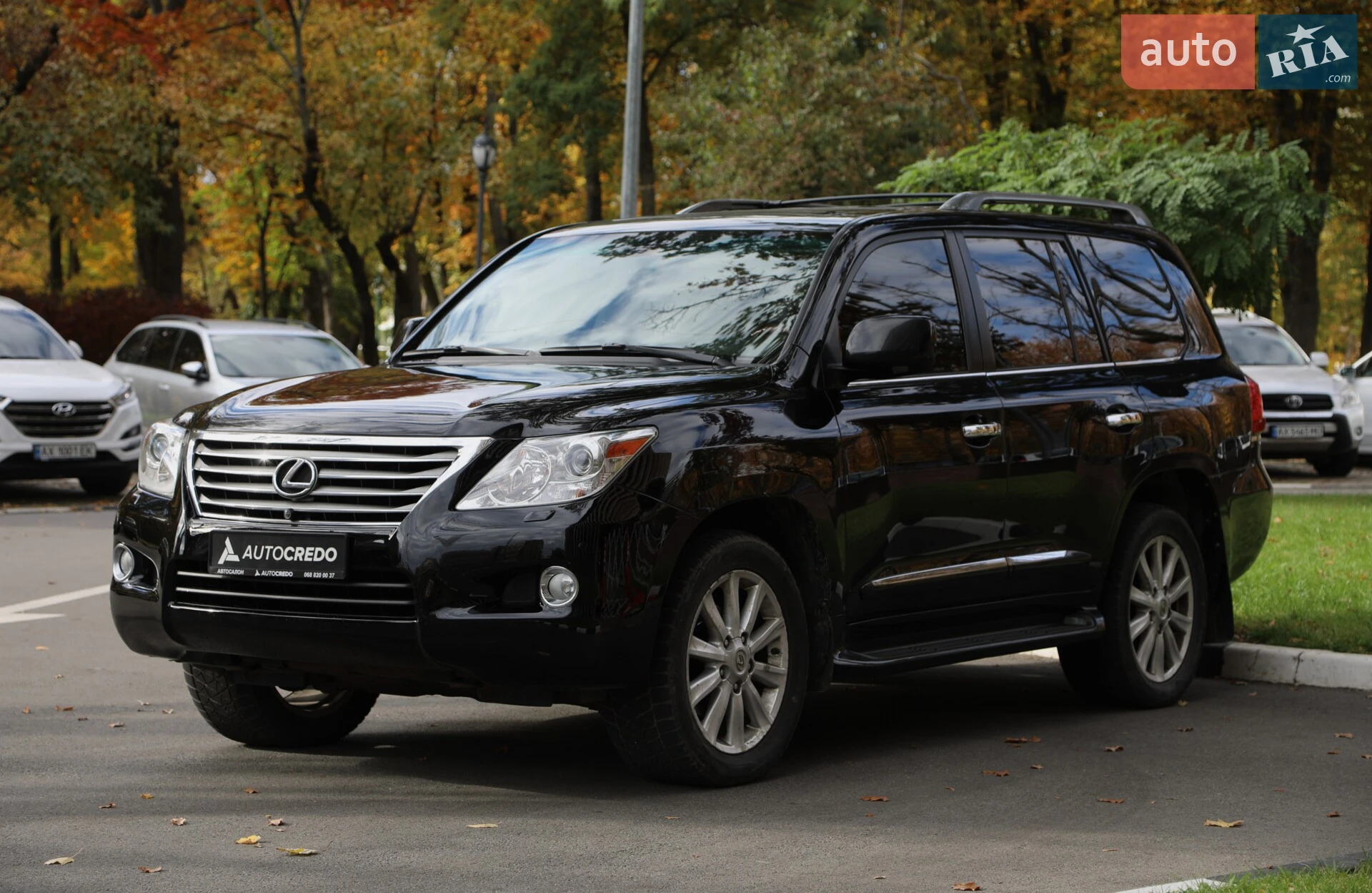 Lexus LX, 2010
