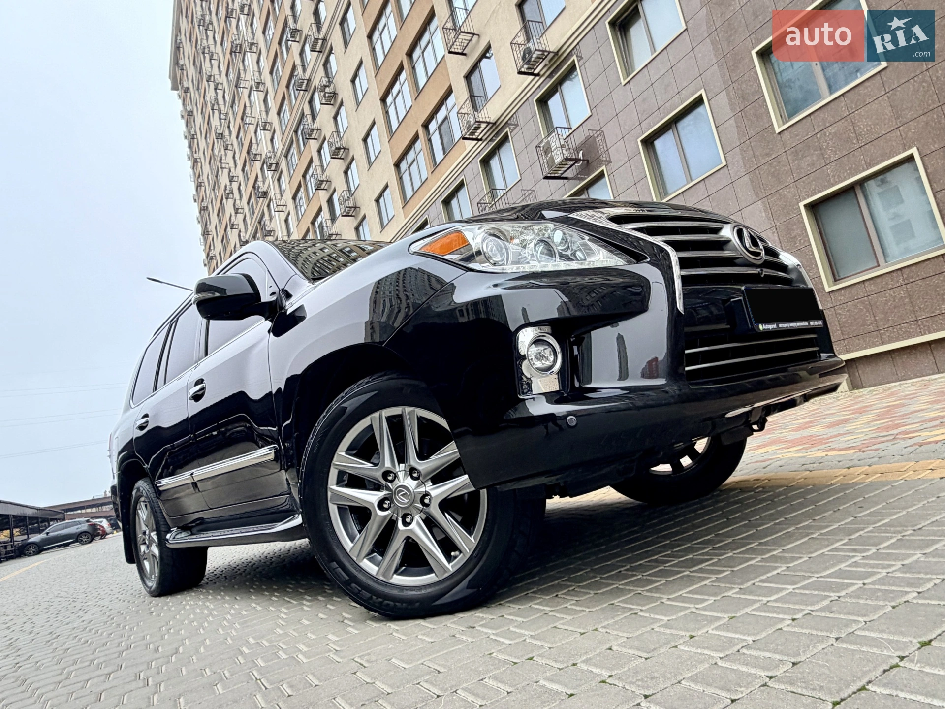 Lexus LX, 2014