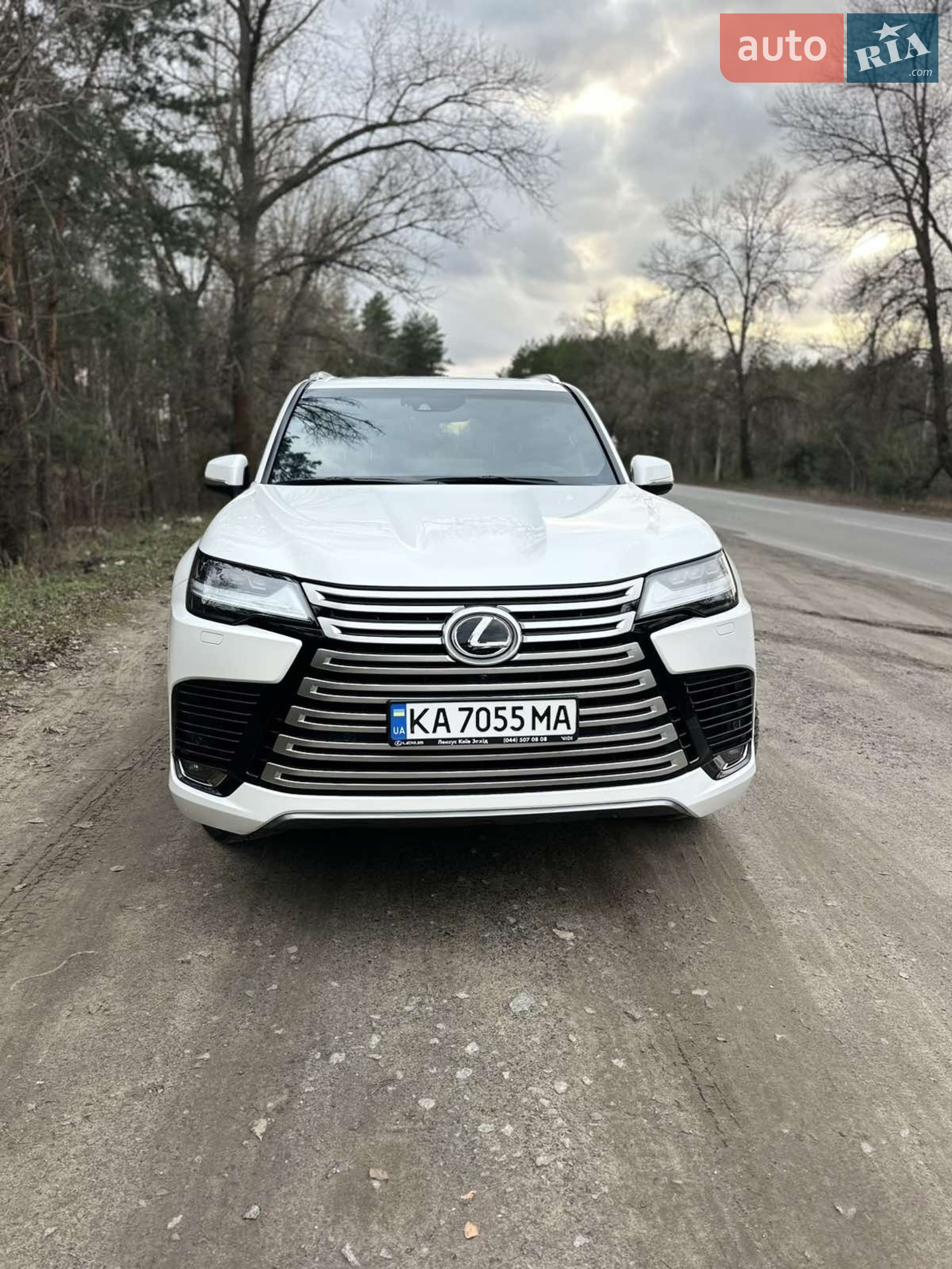 Lexus LX, 2022