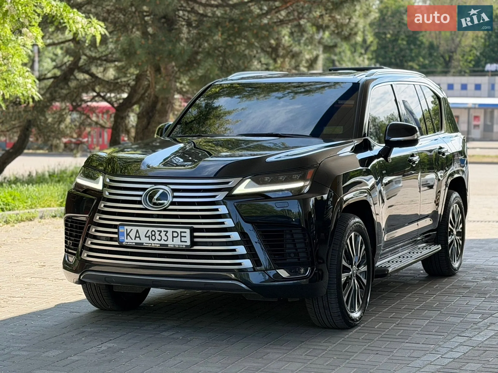 Lexus LX, 2022