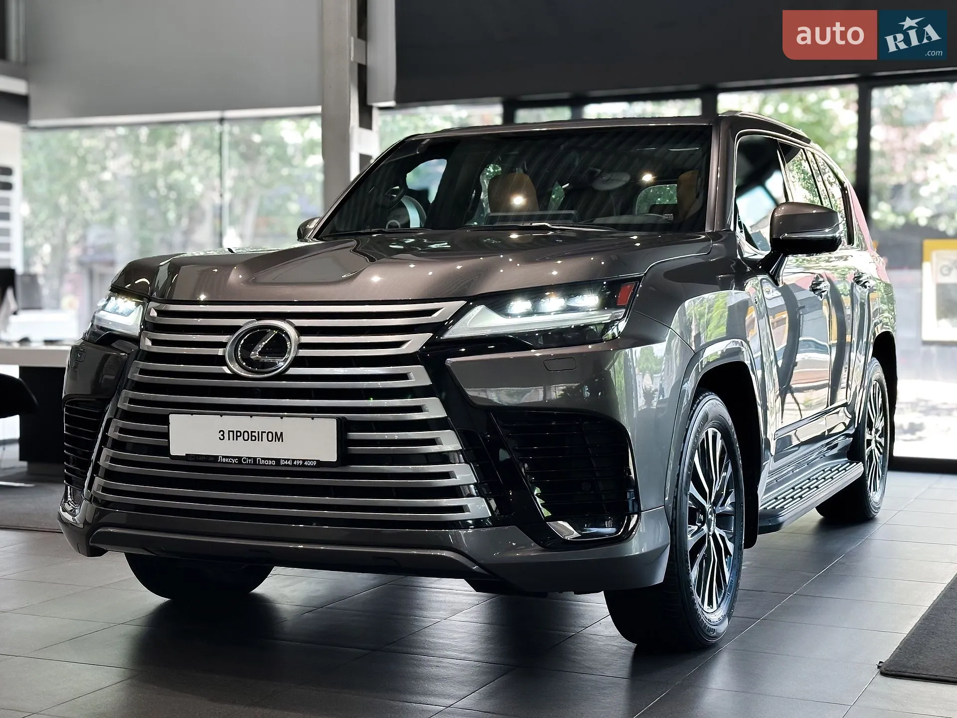 Lexus LX, 2022