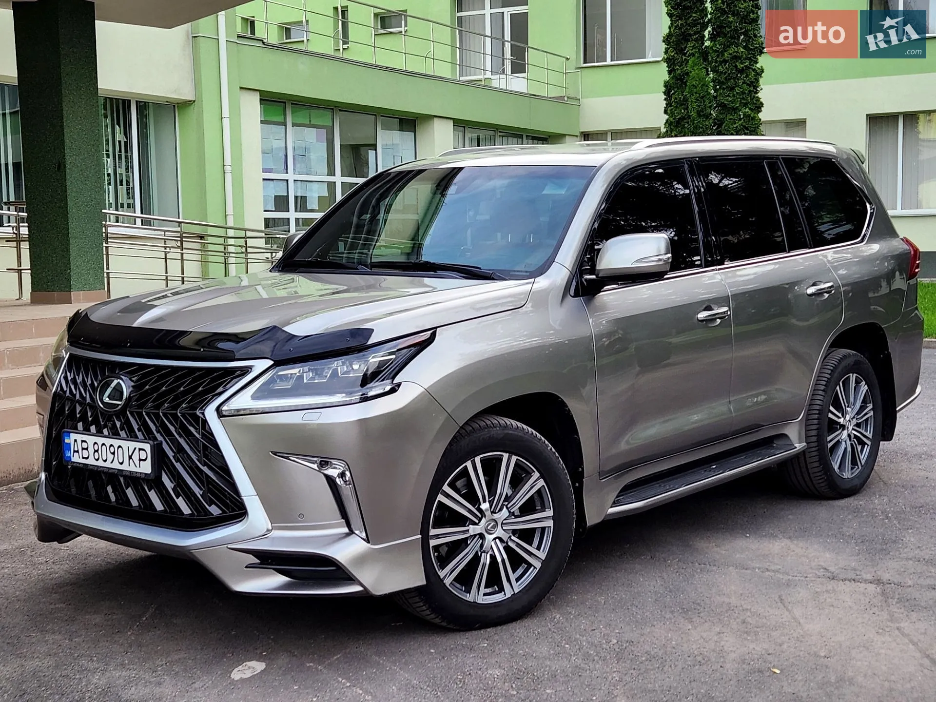 Lexus LX, 2016