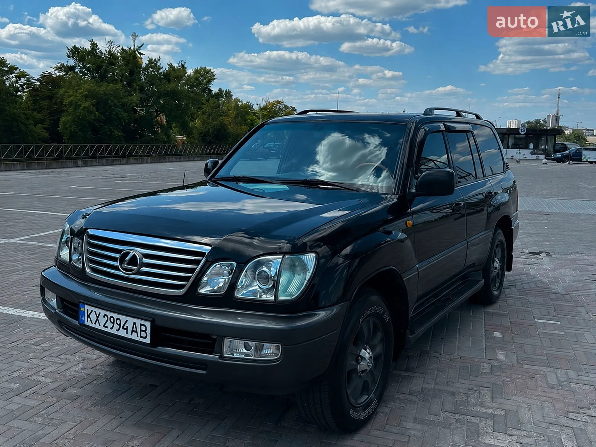 Lexus LX, 2005