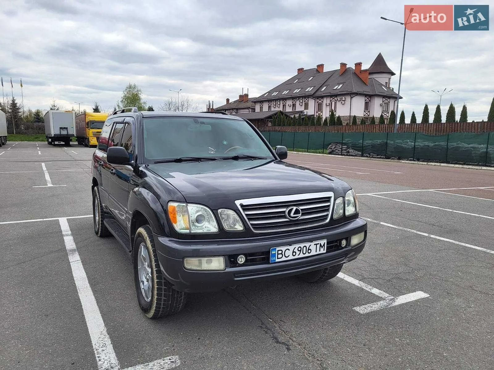Lexus LX, 2005