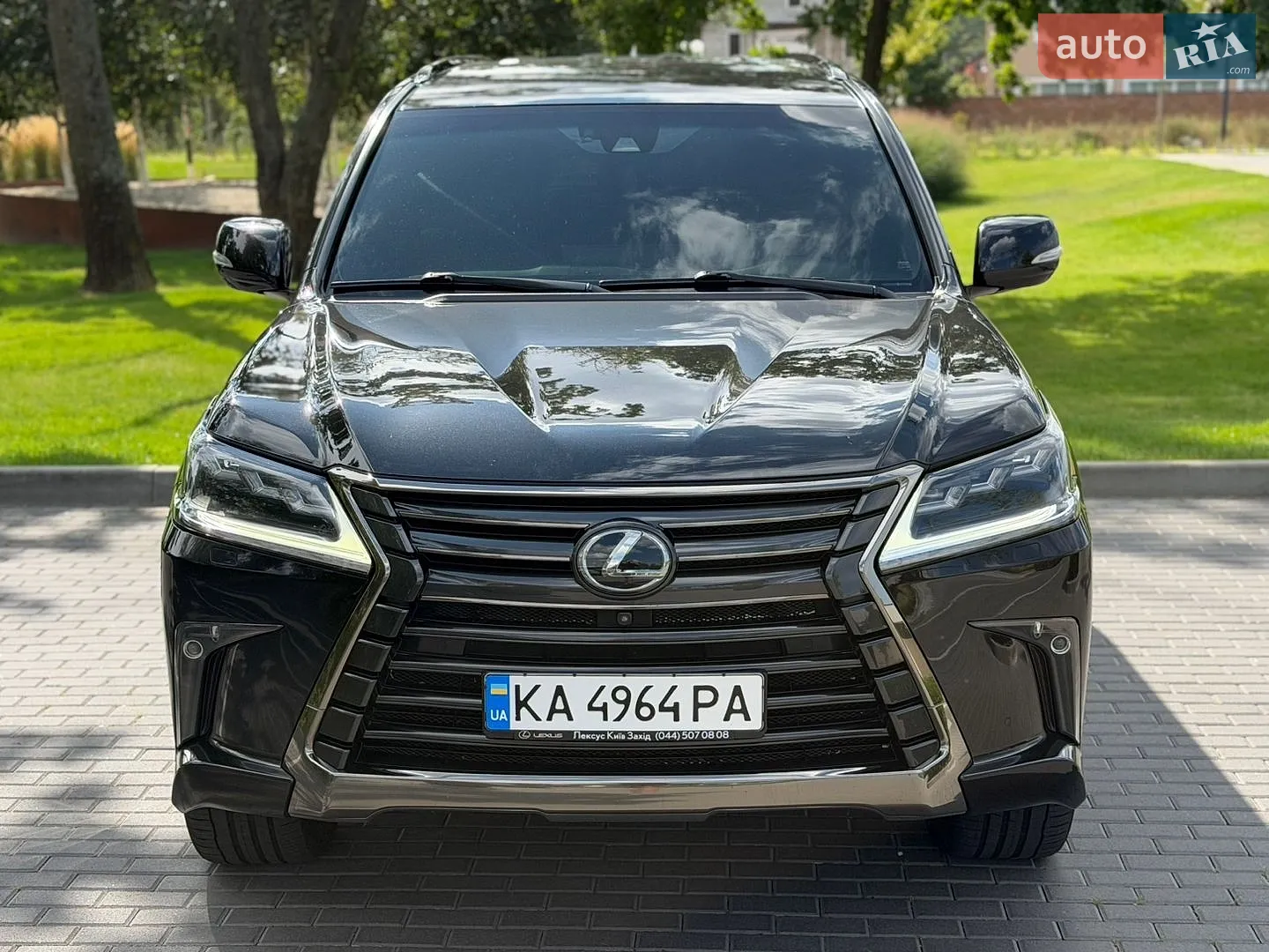 Lexus LX 2019 — 1