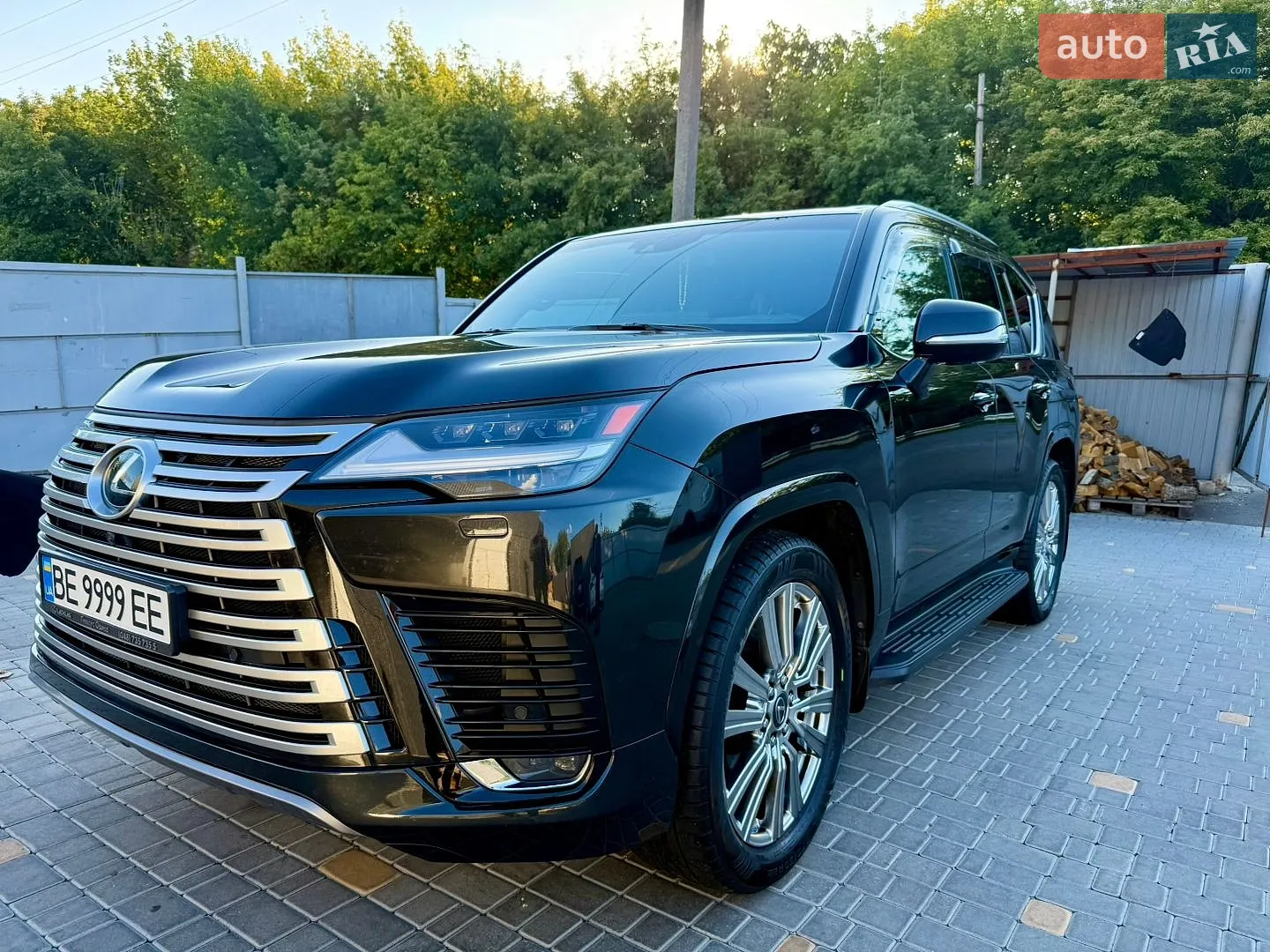 Lexus LX, 2022