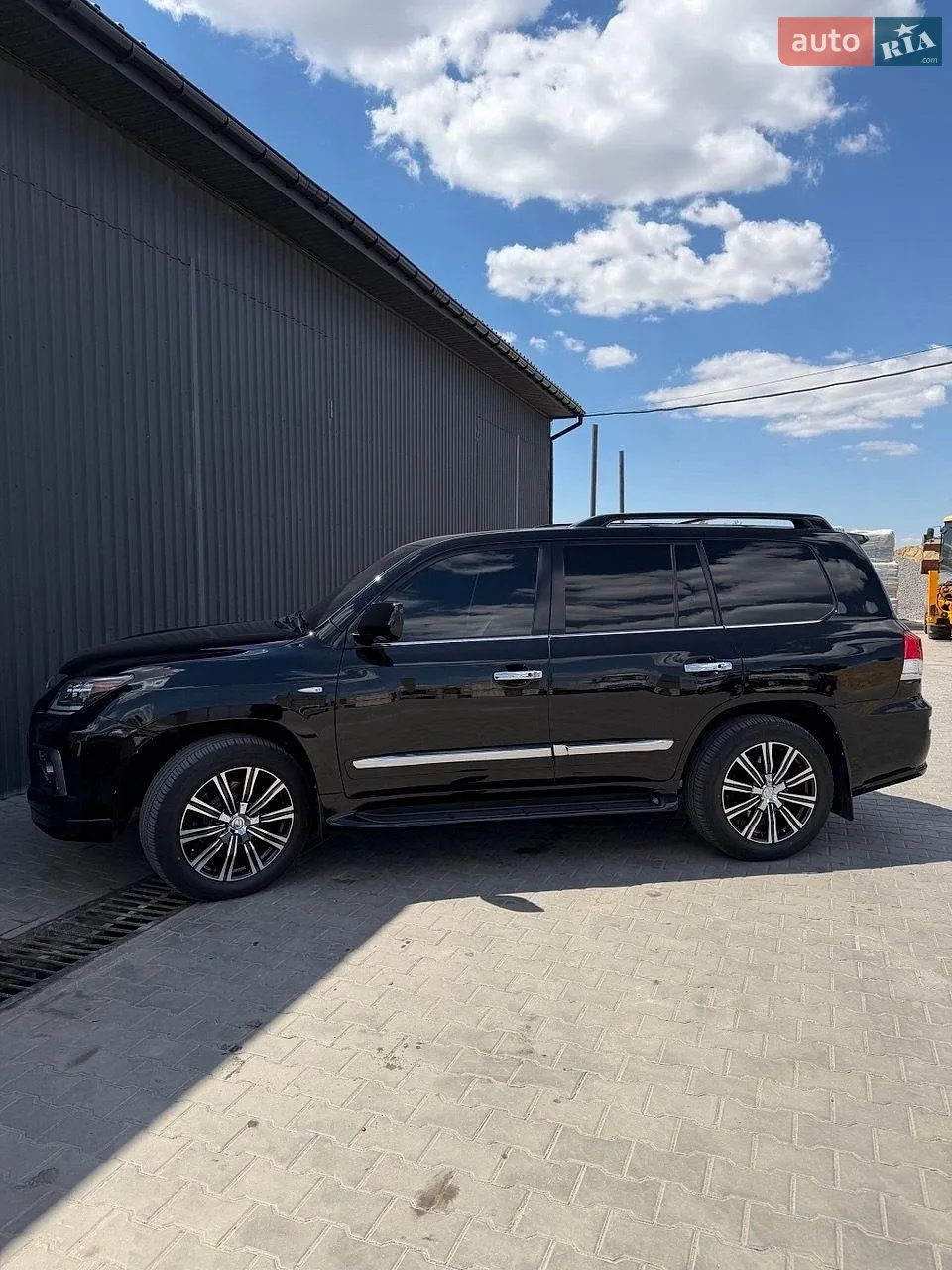 Lexus LX, 2008