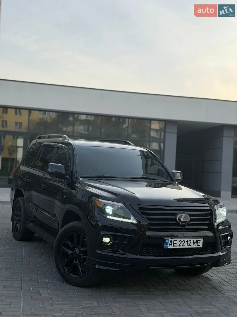Lexus LX, 2008