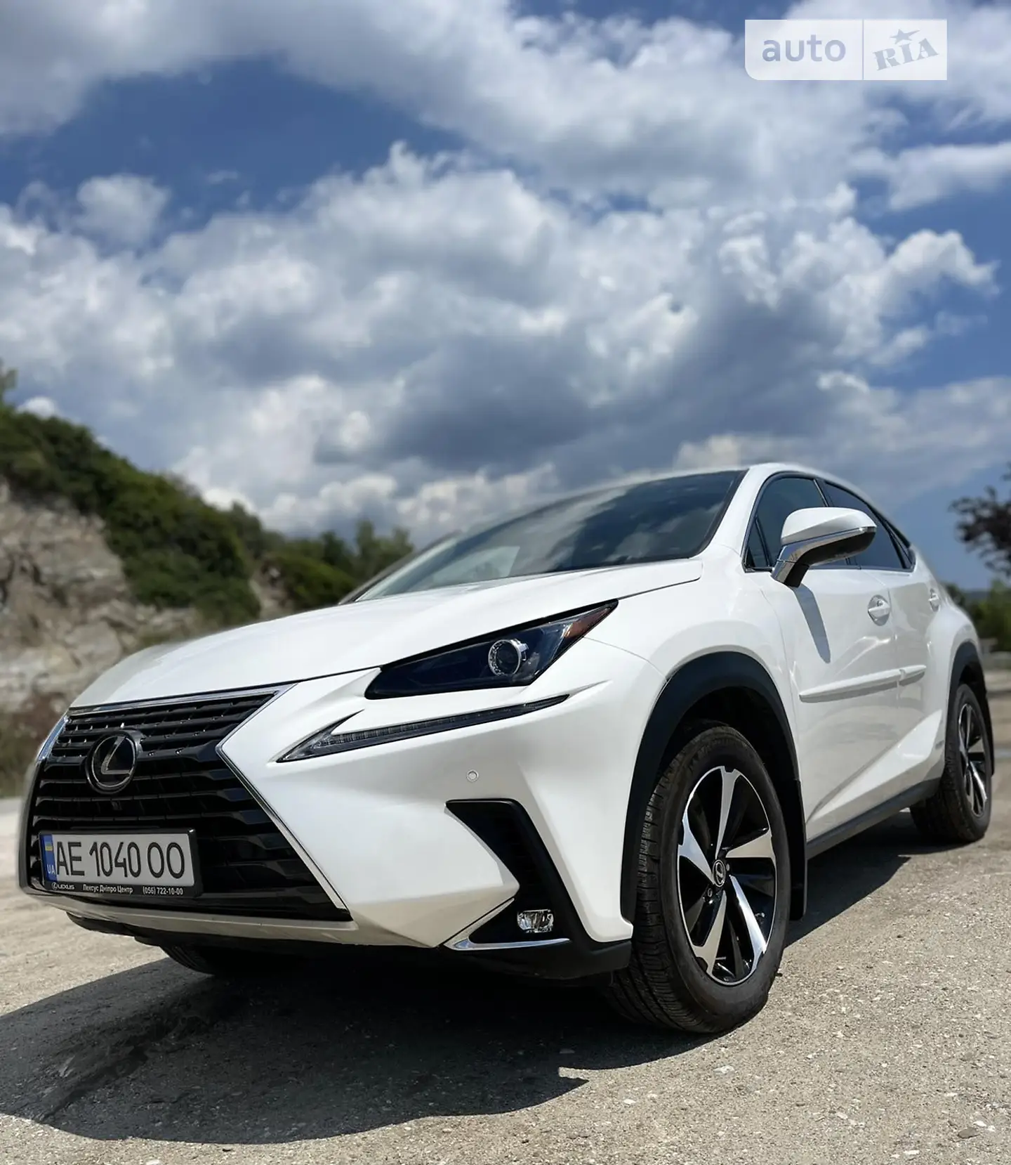 Lexus NX, 2020