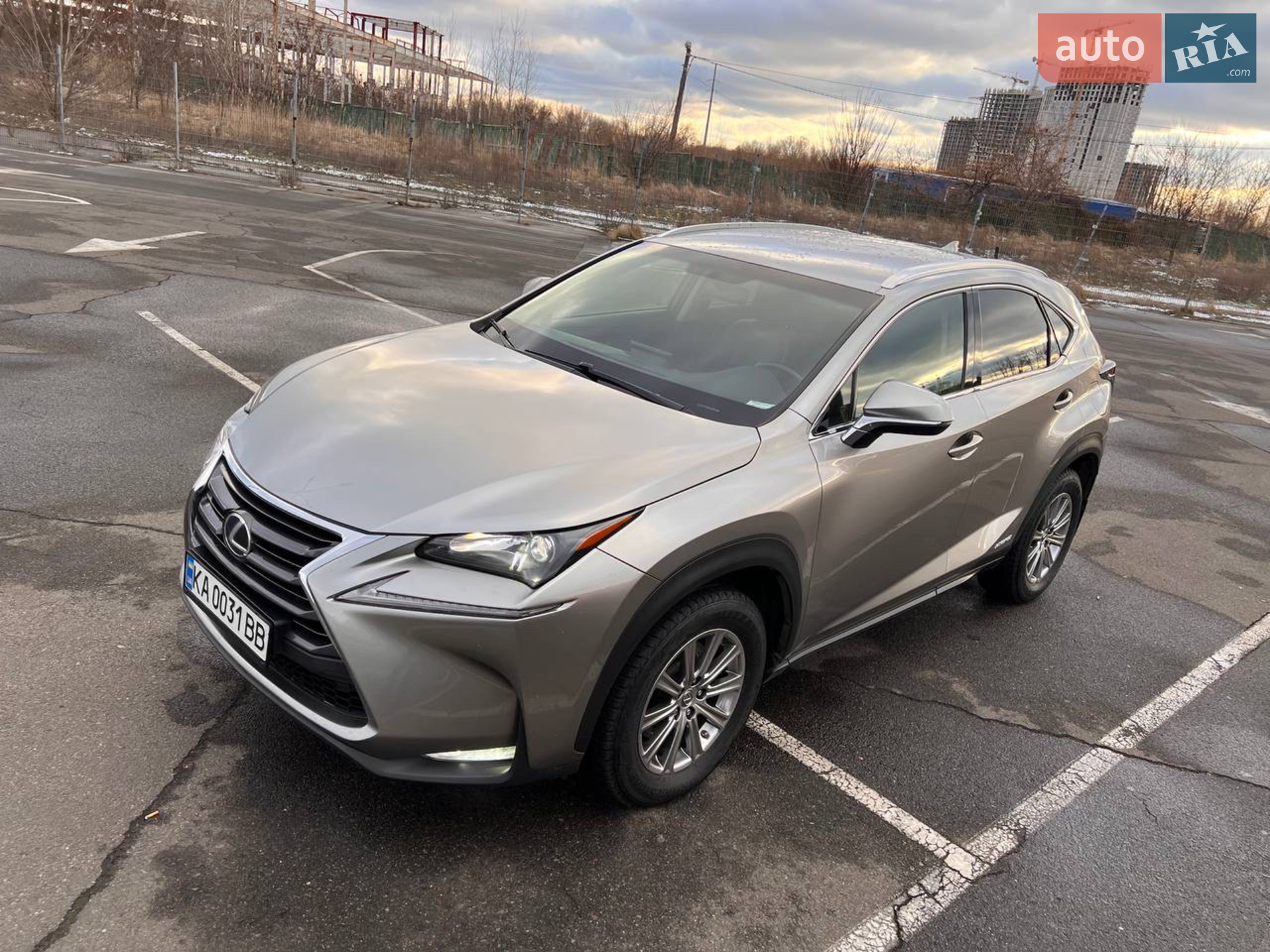 Lexus NX, 2015