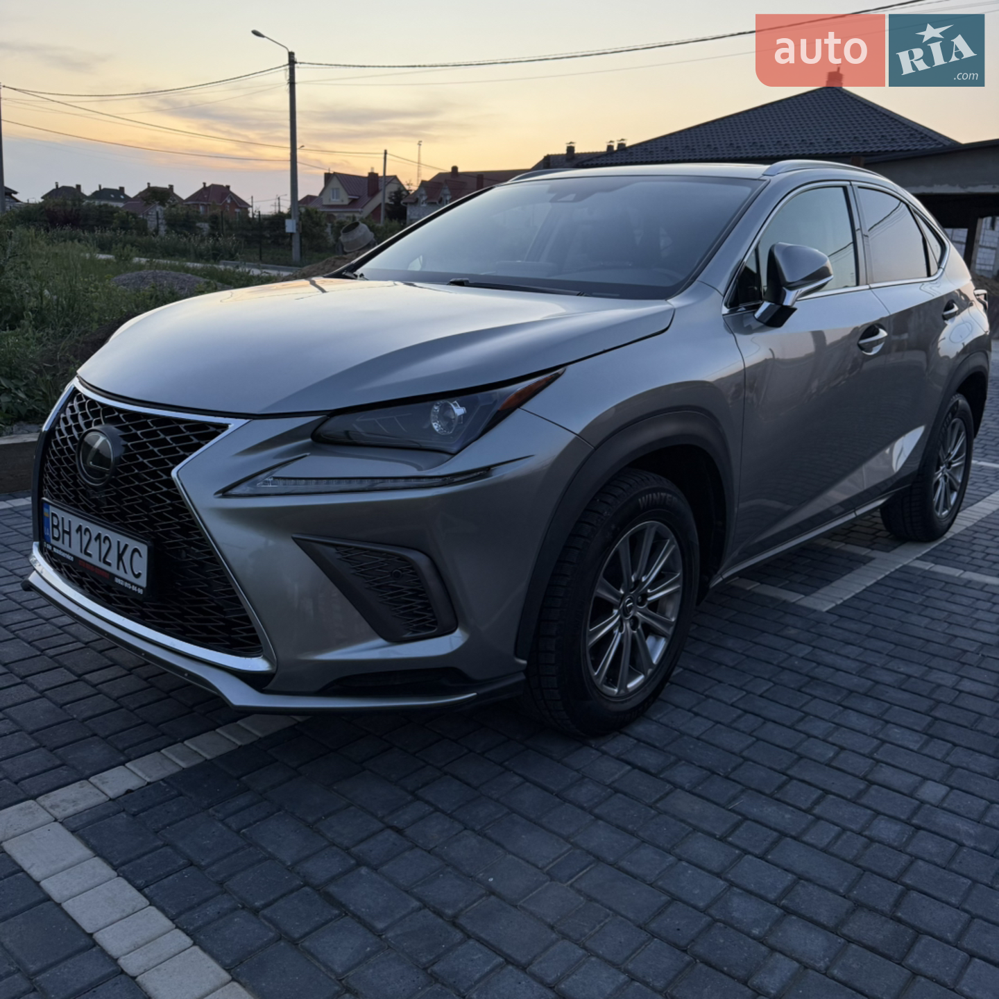 Lexus NX, 2018
