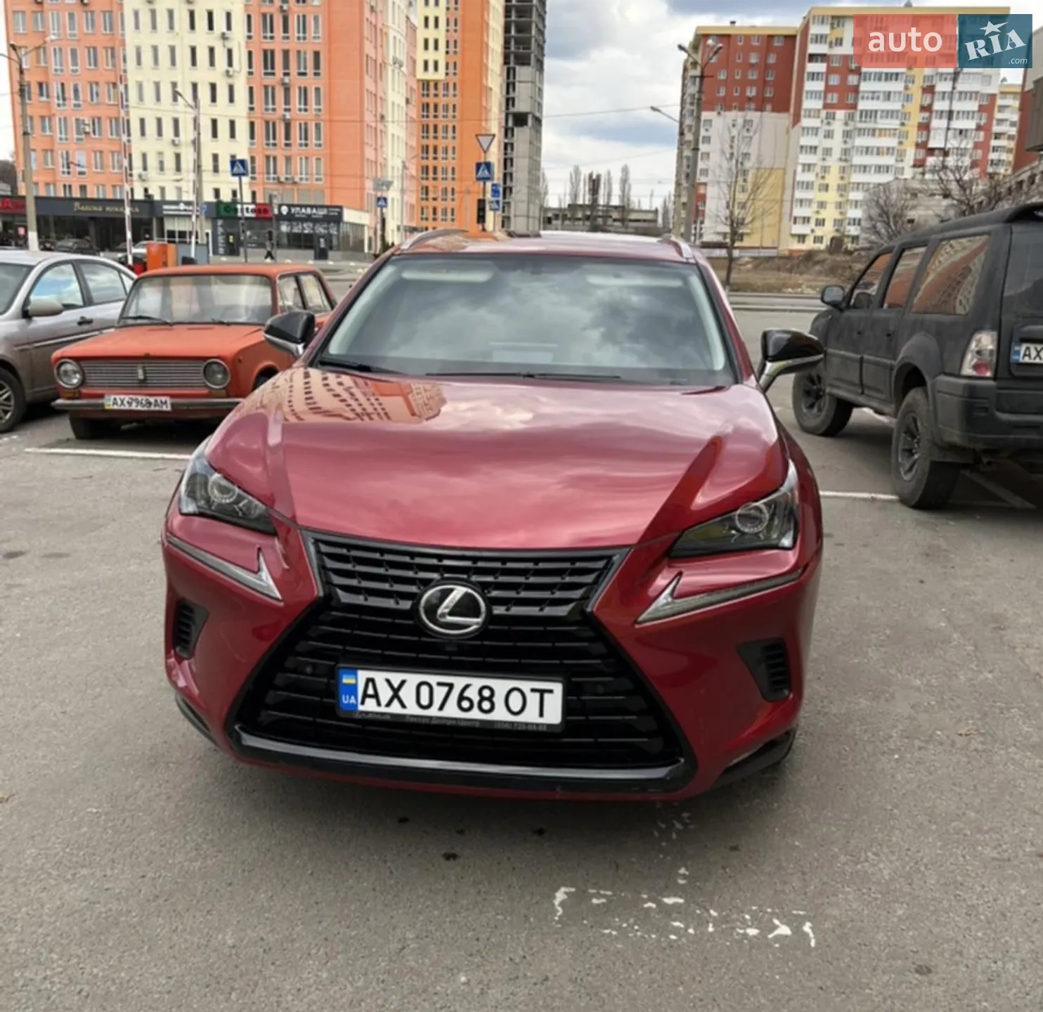Lexus NX, 2019