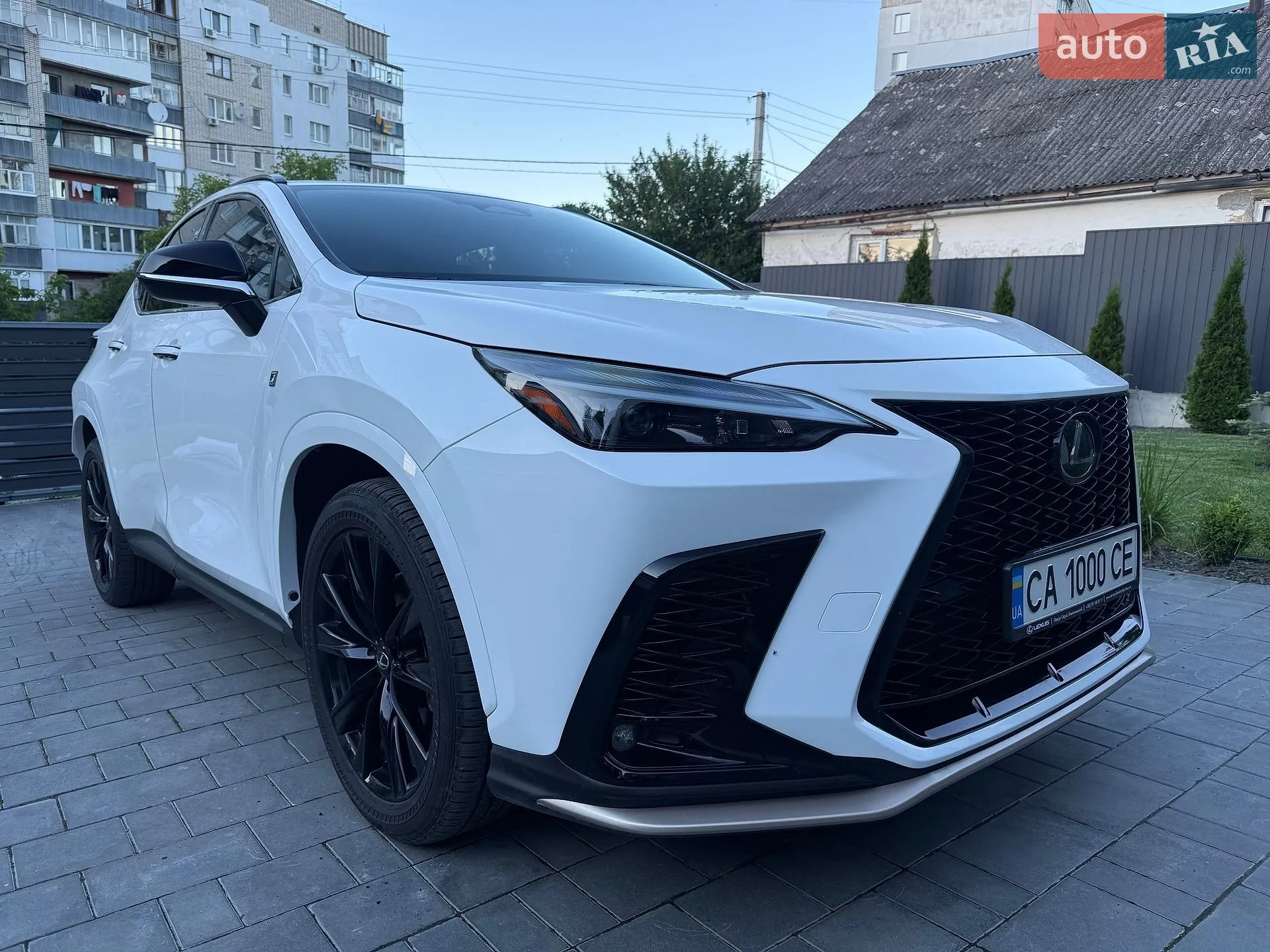Lexus NX, 2023