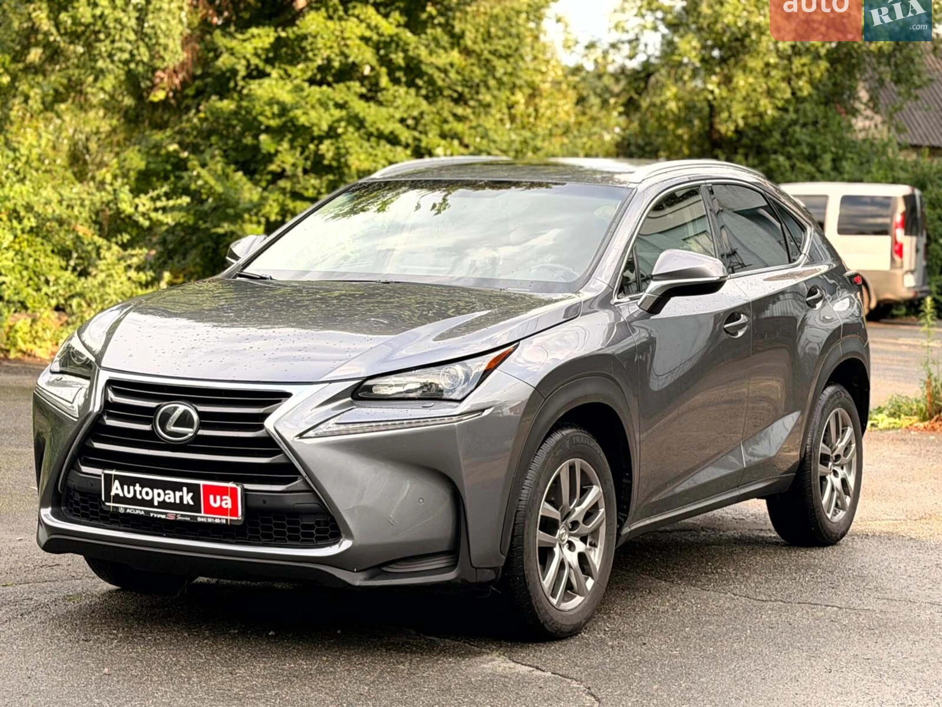 Lexus NX, 2016