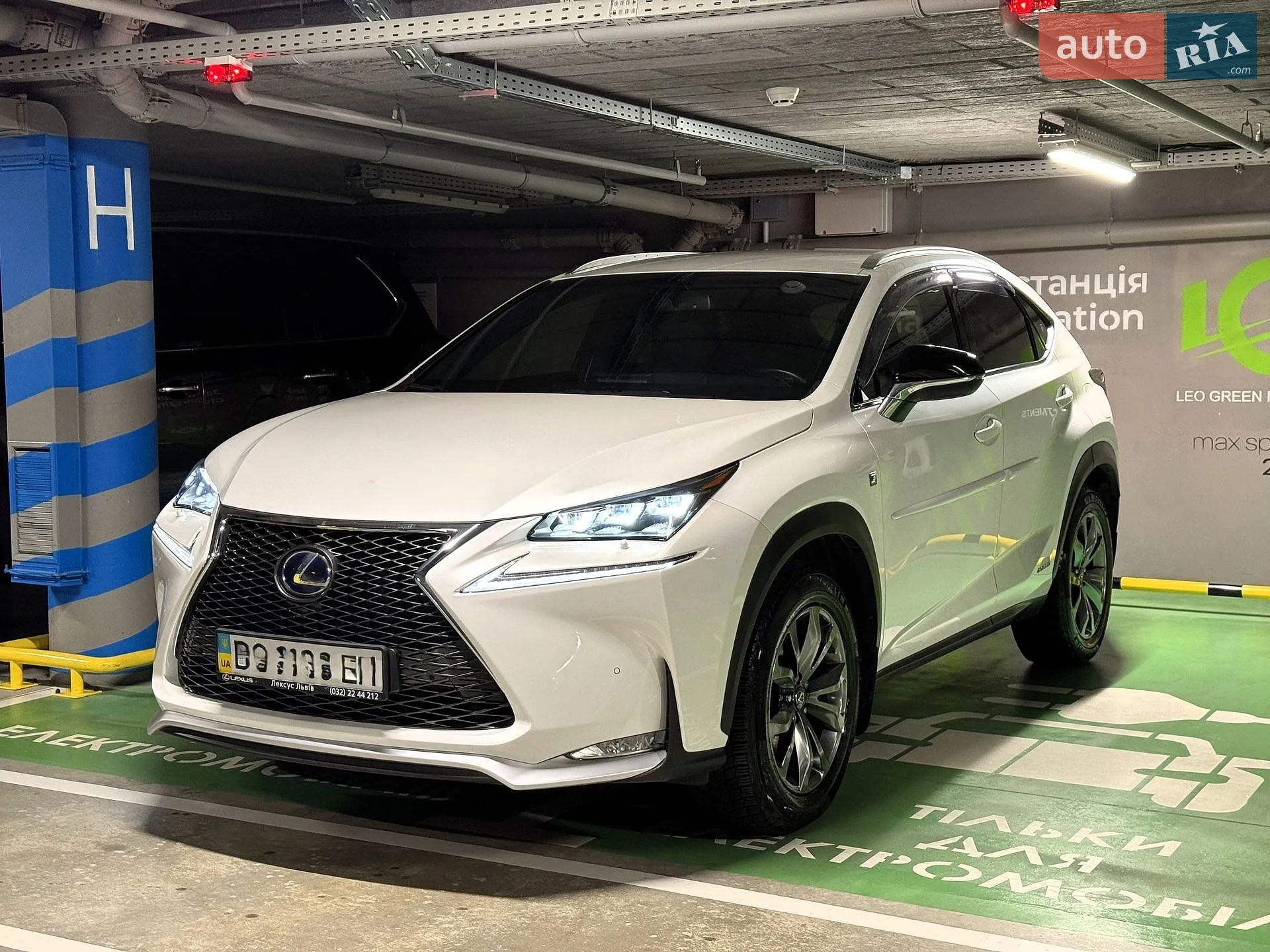 Lexus NX, 2014