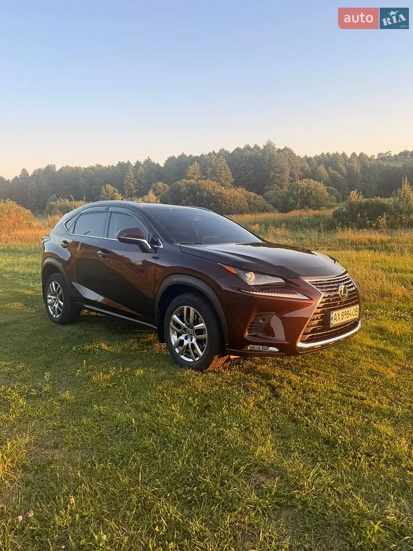 Lexus NX, 2018