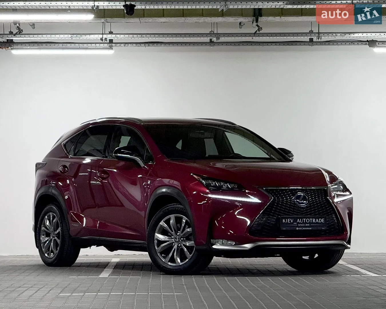 Lexus NX, 2016
