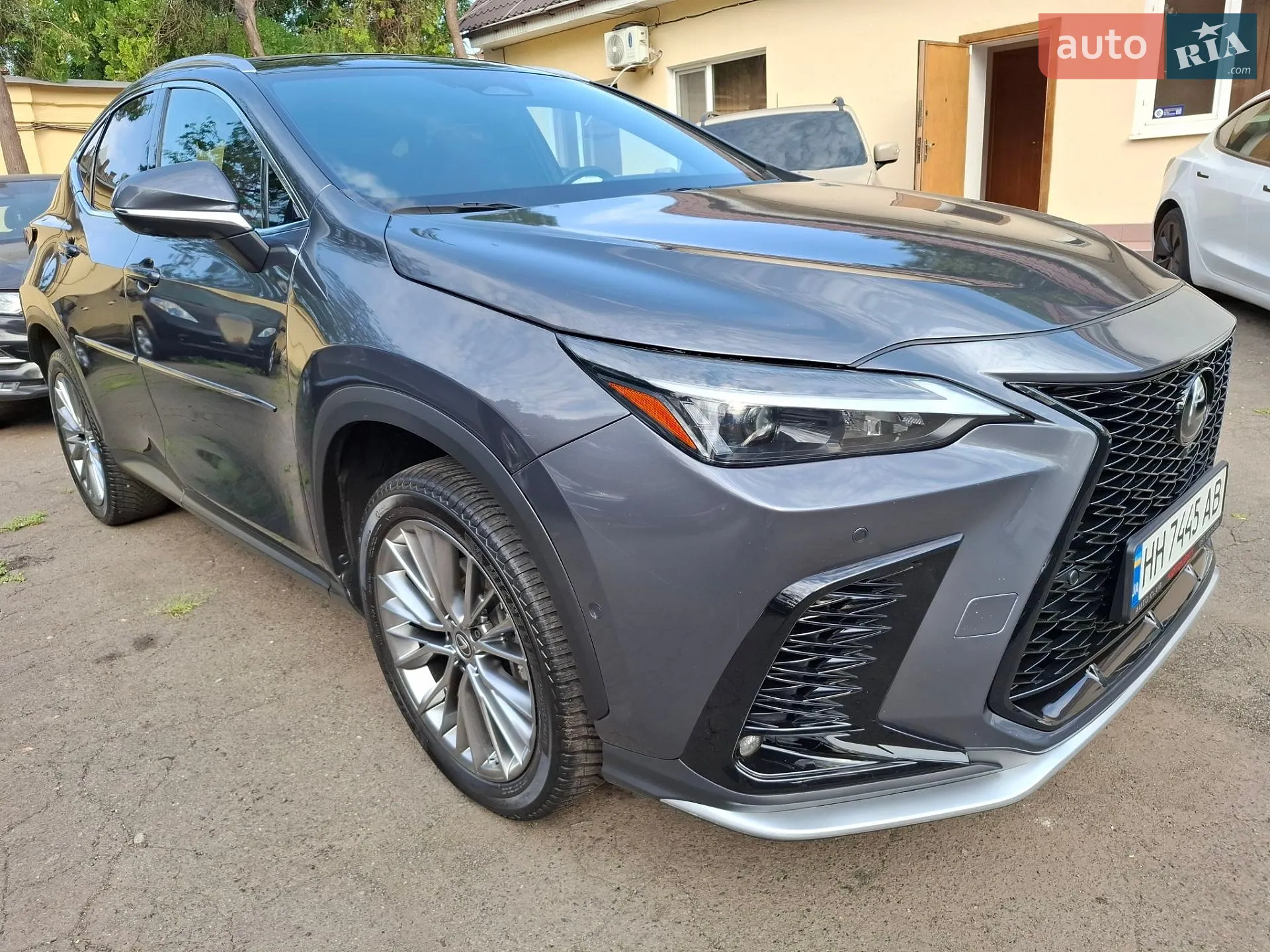 Lexus NX, 2022