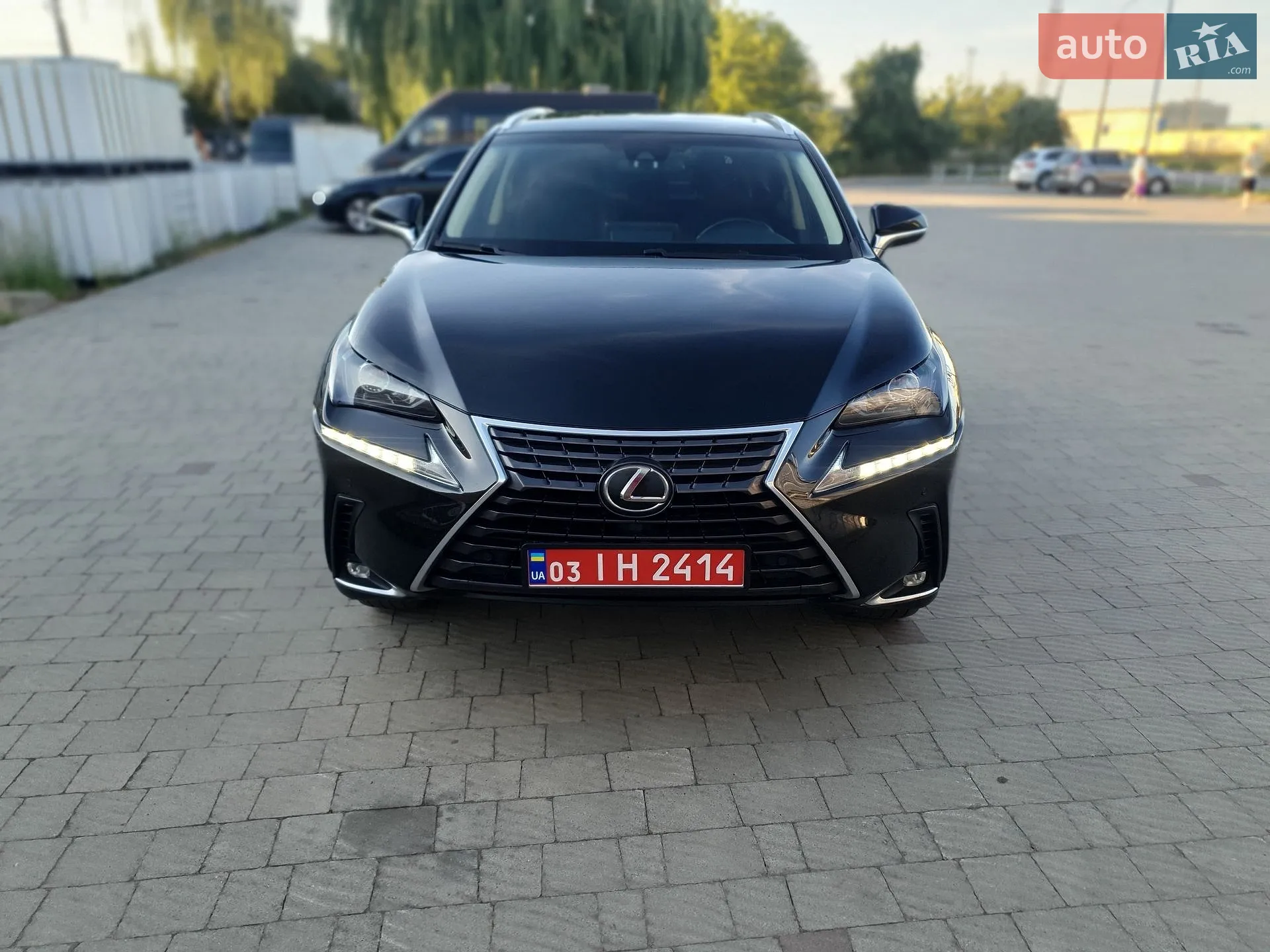 Lexus NX, 2018