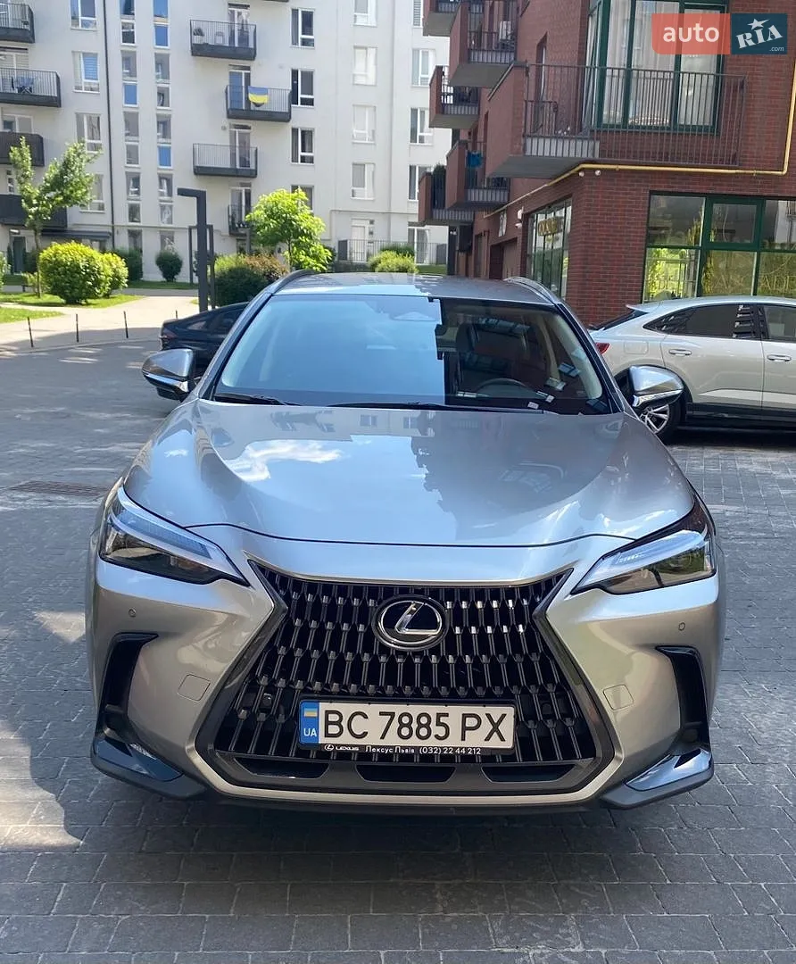 Lexus NX, 2023
