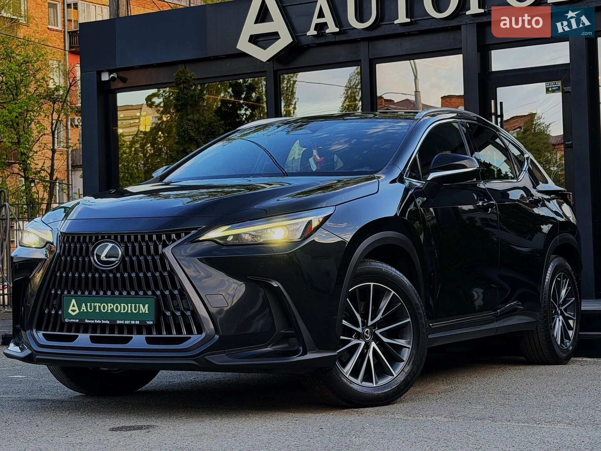 Lexus NX, 2023