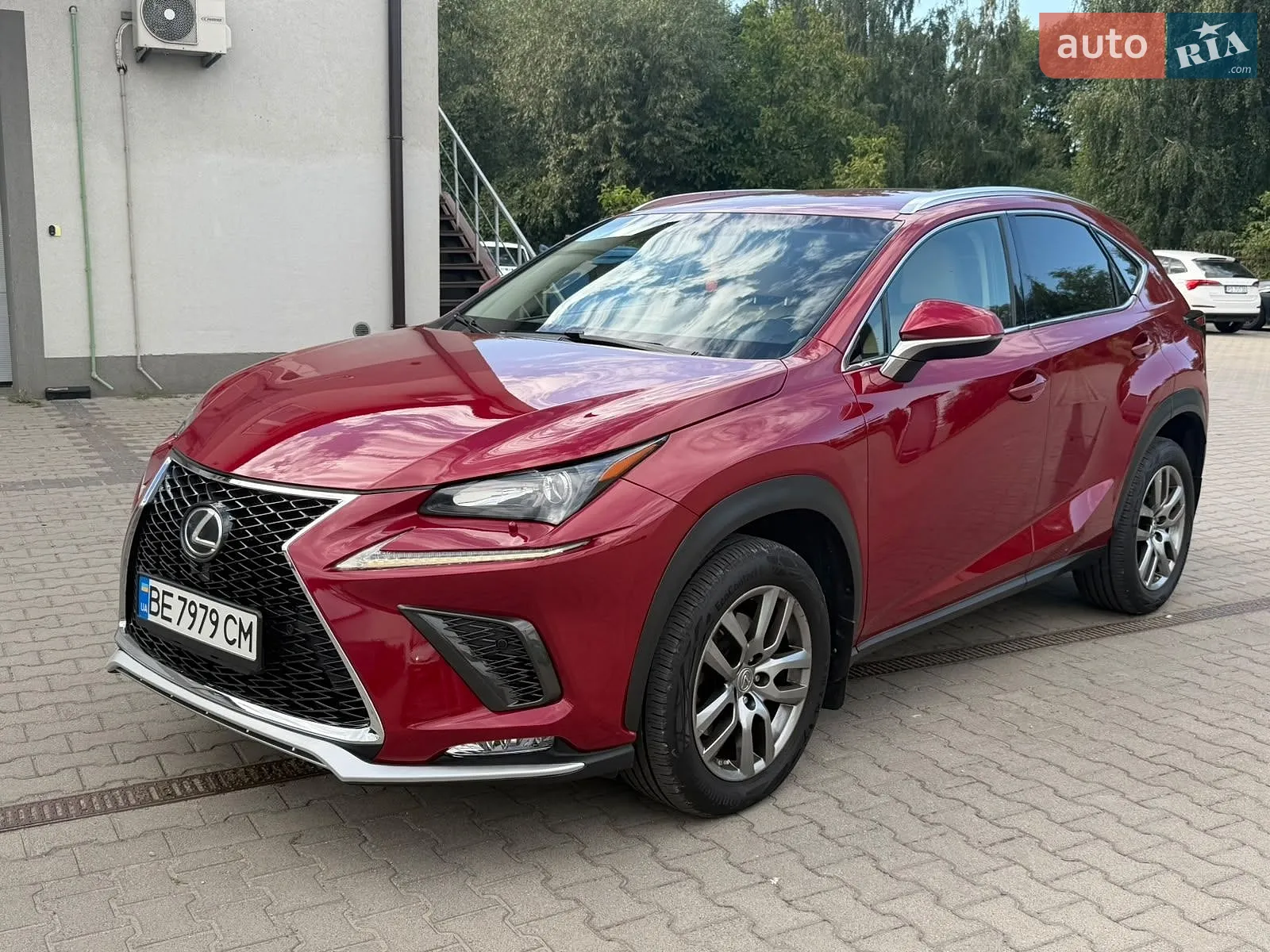 Lexus NX, 2015