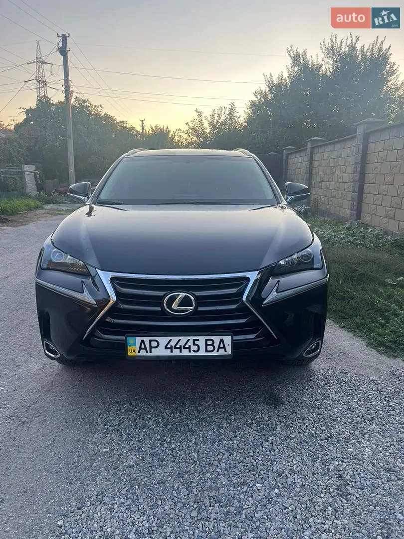 Lexus NX, 2016