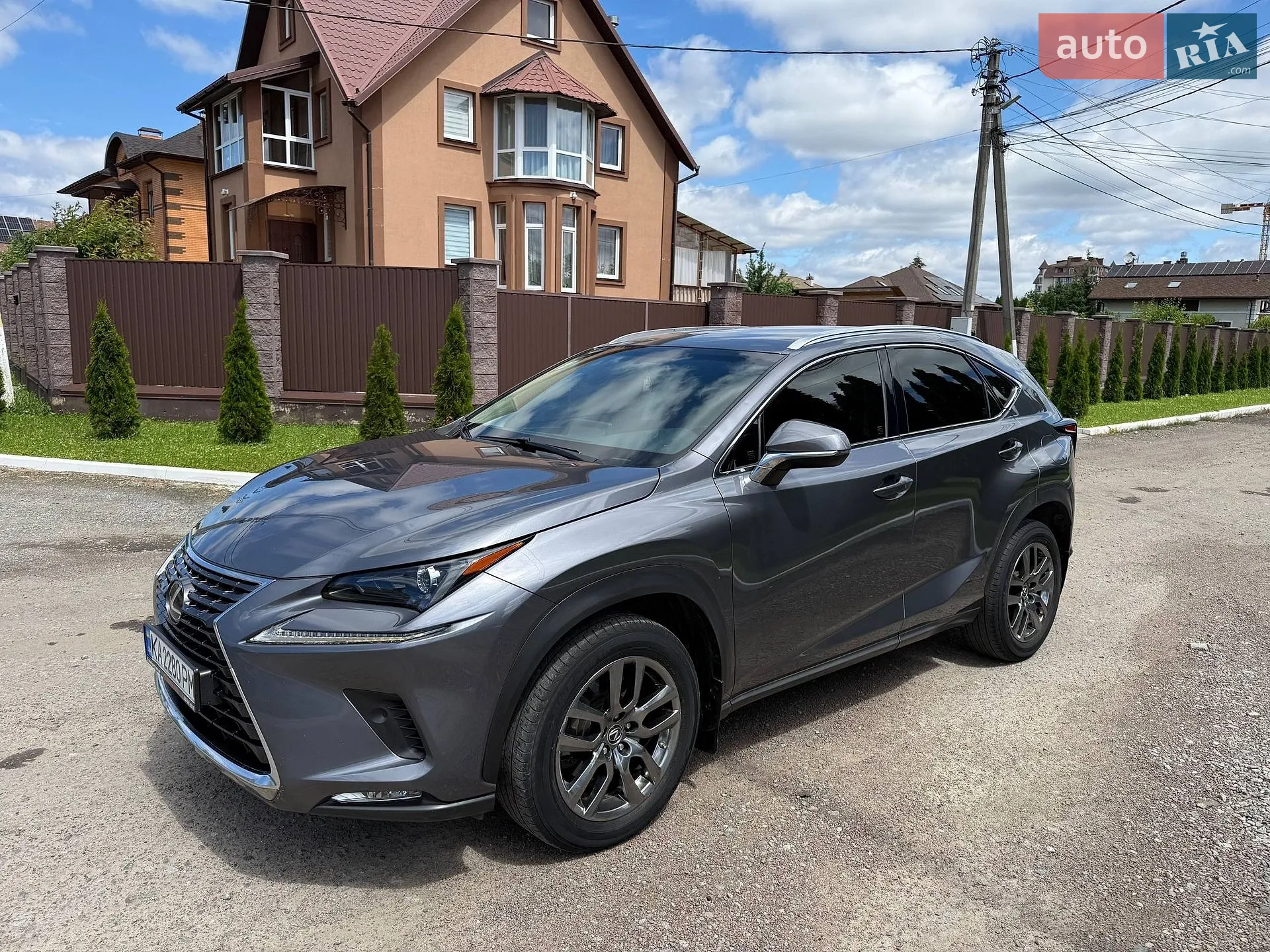 Lexus NX, 2018