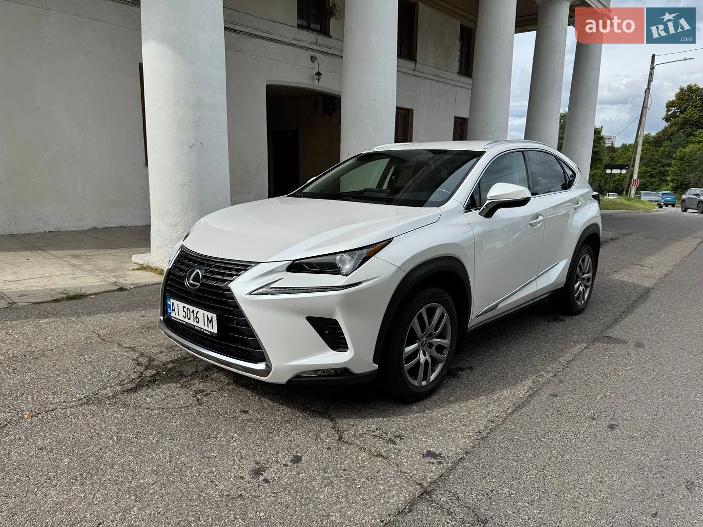 Lexus NX, 2017