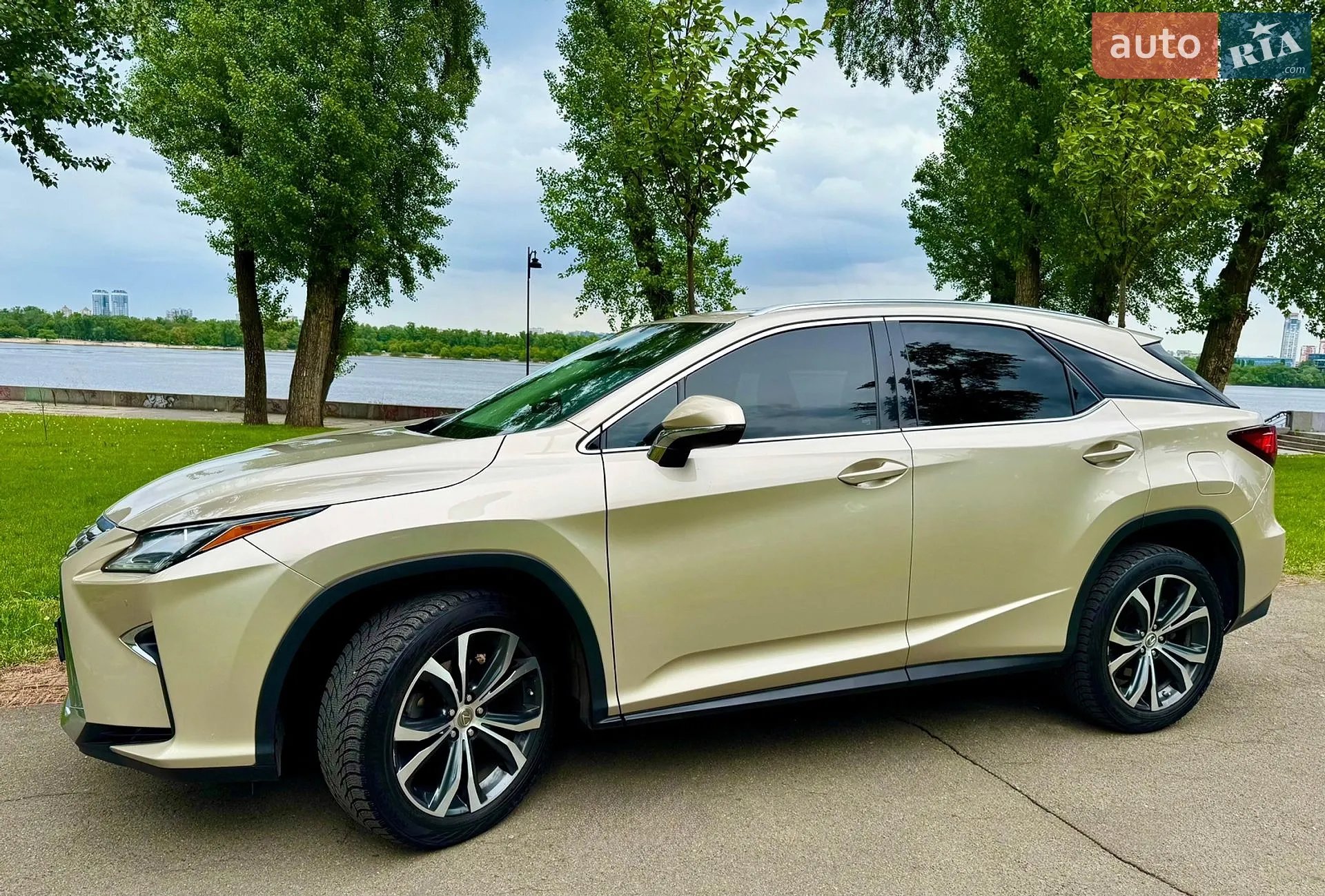 Lexus RX, 2016